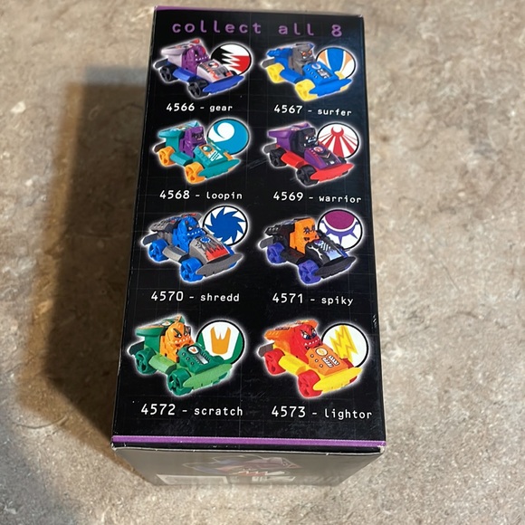 LEGO RACERS Gear. Year 2001 - Picture 6 of 7